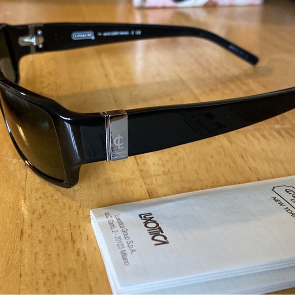 Coach sunglasses - Picture 2 of 11